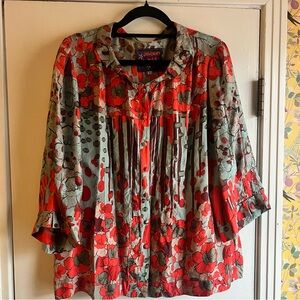100% silk Johnny Was Women's Floral Red and Gray Top